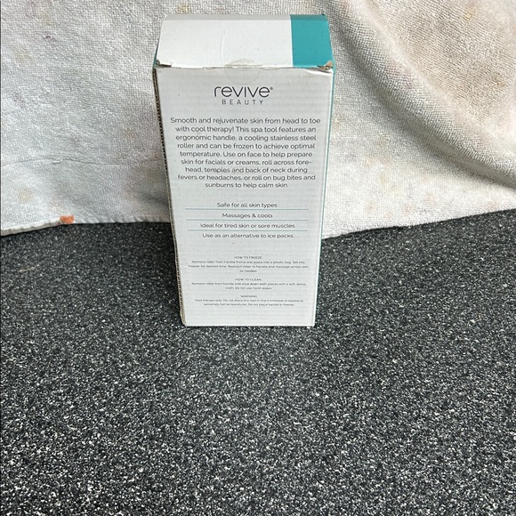 revive beauty • ice roller - Picture 2 of 3